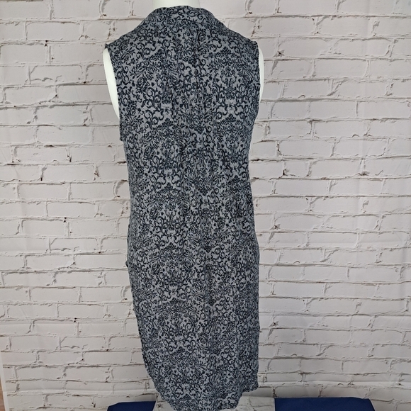 VICTORIA'S Secret Sleeveless High Low Top - Picture 4 of 9